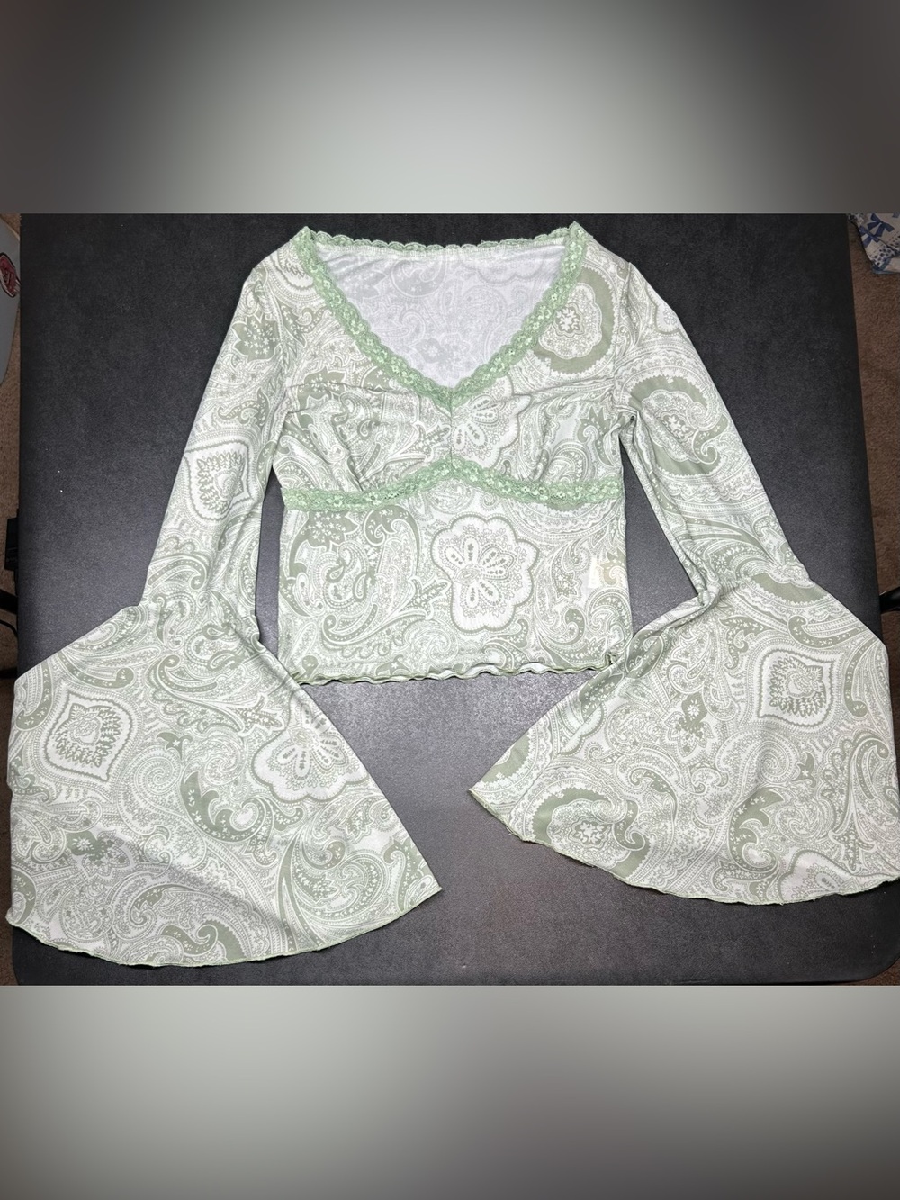 Romwe Size M Y2K Bohemian Green Flare Sleeve Paisley Crop Top